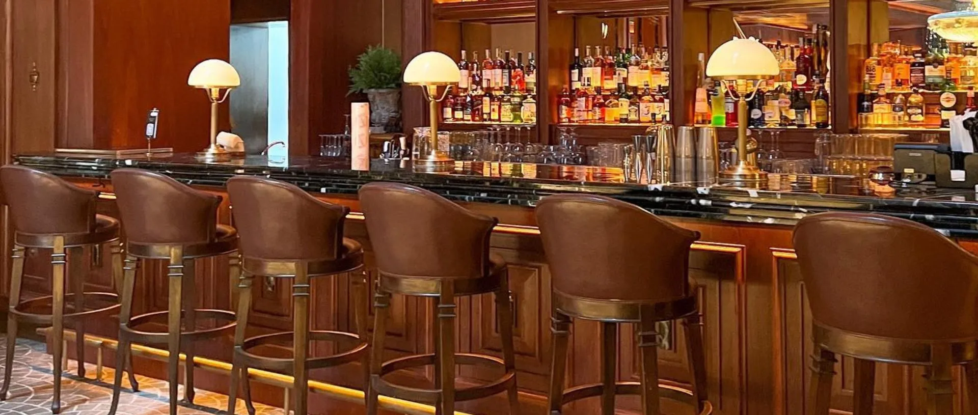 phoenix_gastro_bar_pantai_indah_kapuk_interior_bar_leather_stools_marble_countertop_liquor_shelf_lamps_upholstery_diego_fwc_5111_fwc_5112.jpg.jpg